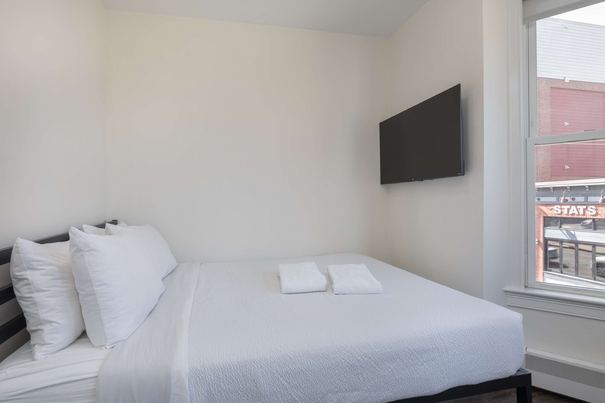 80 Dorchester #205-3_6_11zon