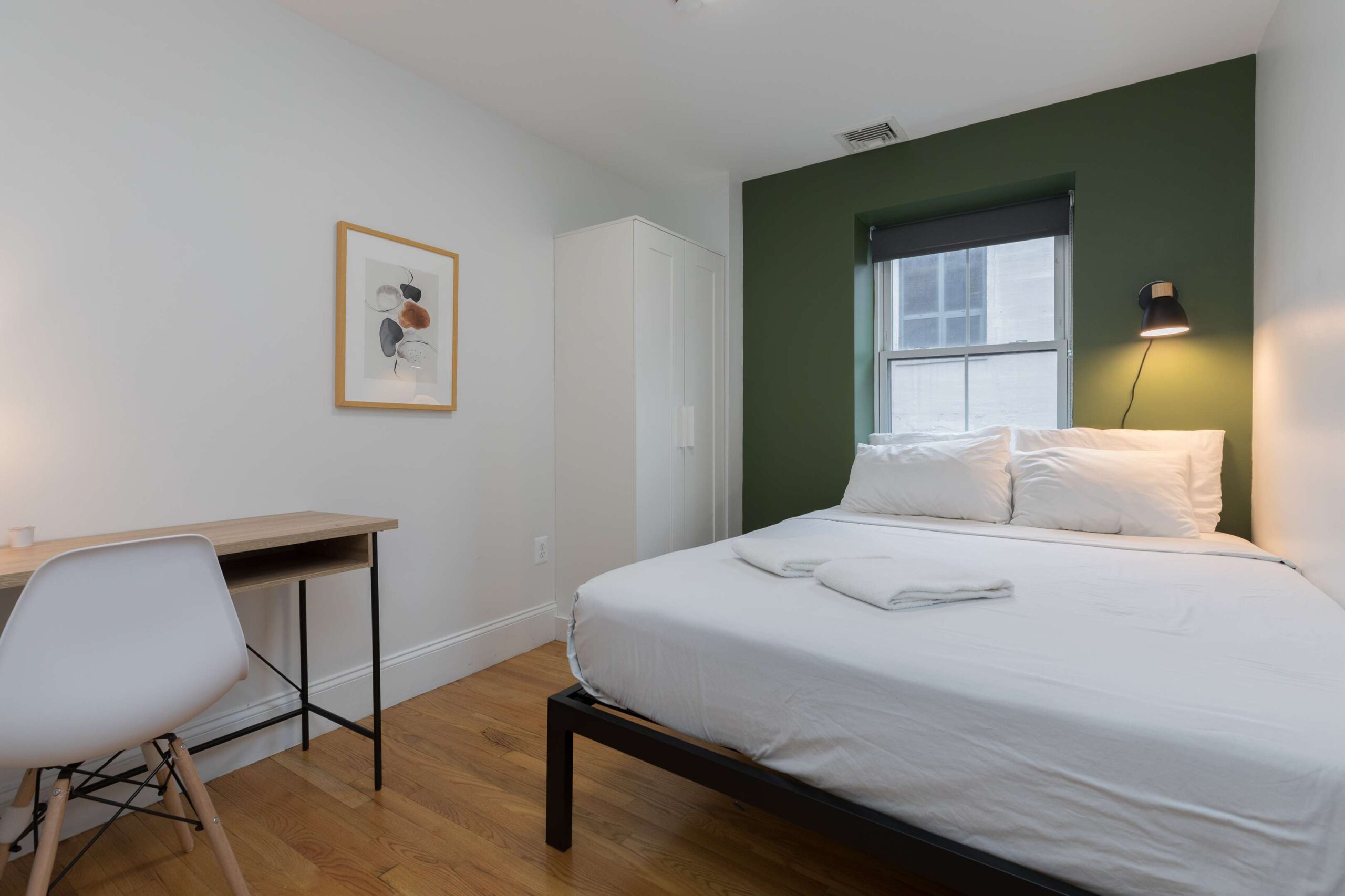 30 West Broadway #304 (1 of 2)_4_11zon